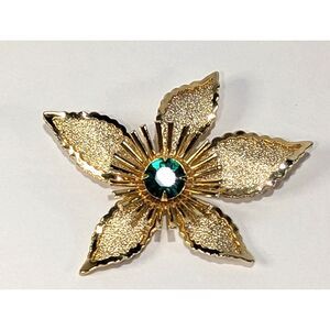 Vintage Brushed Gold Tone Kelly Green Rhinestone